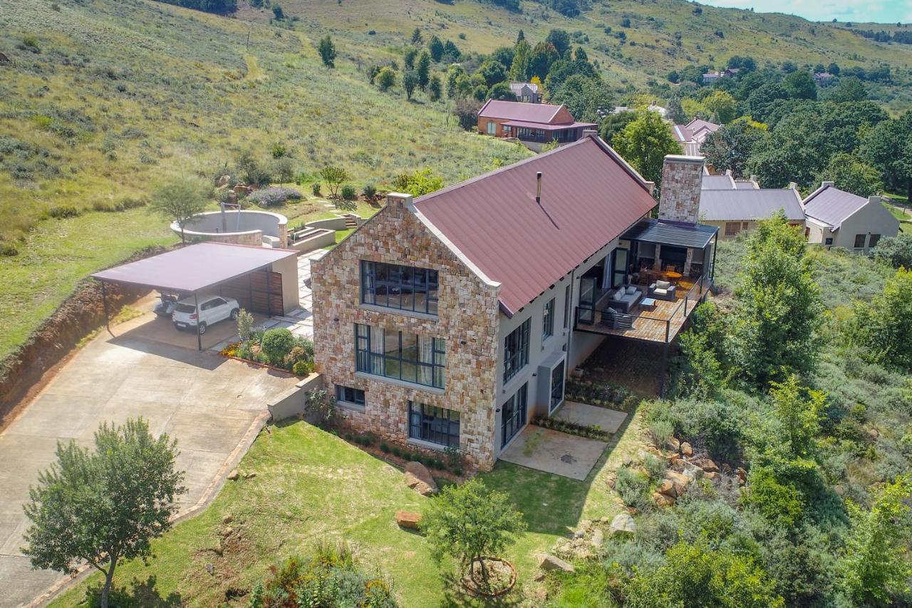 93 Hillcrest Villa