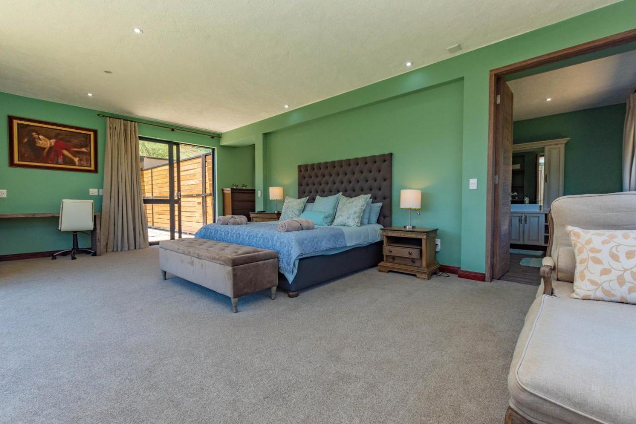 93 Hillcrest * Dullstroom